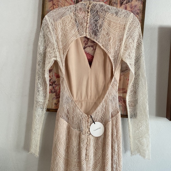 NEW TULAROSA X REVOLVE BOHO IVORY LACE LONGSLEEVE WEDDING DRESS GOWN 4 - Picture 7 of 17